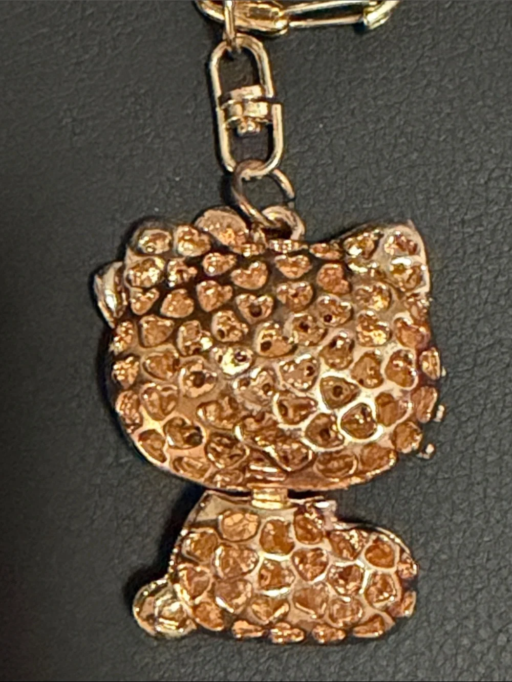 New Fashion Jewelry Rhinestone Gold-tone Cat Keychain Charm with Pink Bow